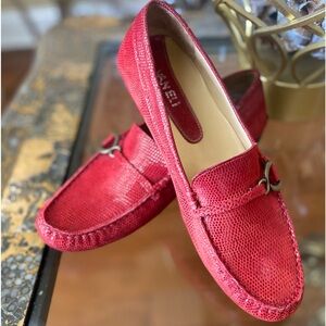 Vaneli NWOB Women’s Flats Loafer Oxford Red size 9 .